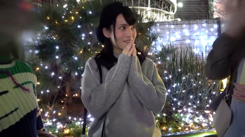 医大生の知性と痴女のギャップ！車内・トイレでチ○ポを貪る性欲お化けの濃厚プレイ