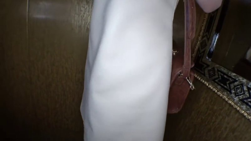 幼顔美巨乳のマルチ女子、壁際イラマチオで涙目！正常位ズコバコ顔射