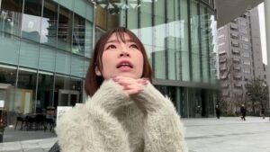 彼氏の友人に寝取られるスレンダー彼女！同棲二年目のれいな、他人棒のガン突きにヒーヒー喘ぐ